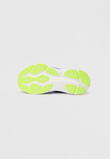 Беговые кроссовки