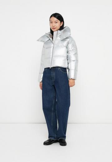 Короткая куртка