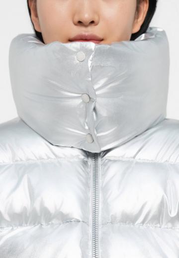 Короткая куртка