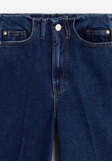 Клешеные джинсы