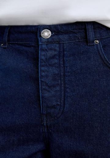 Прямые джинсы