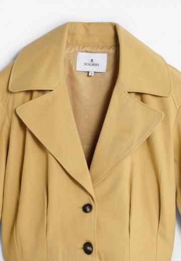 Короткая куртка