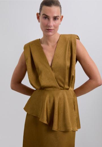 Блузка без рукавов