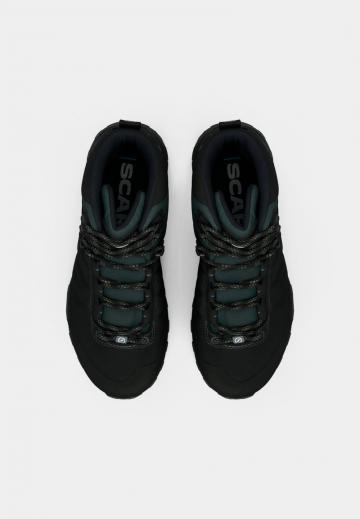 Походные ботинки