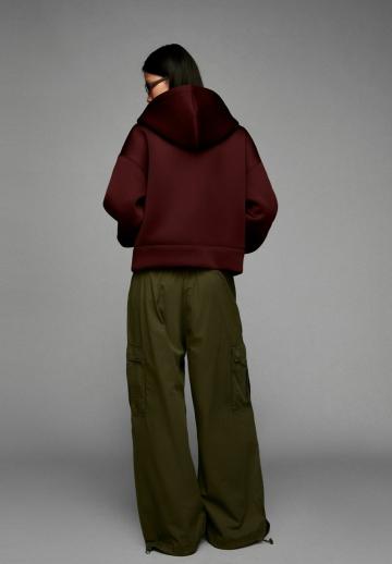 Брюки с накладными карманами