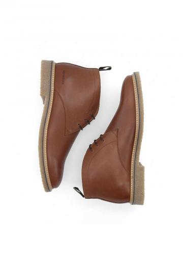 Ботинки на шнуровке