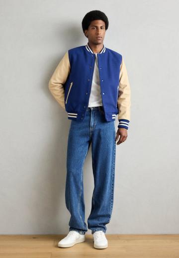 Куртка бомбер