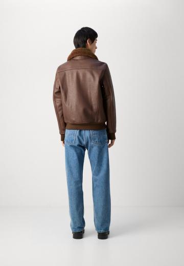 Куртка бомбер