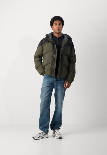 Зимняя куртка