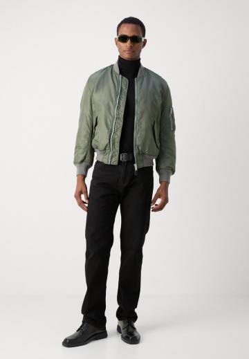 Куртка бомбер