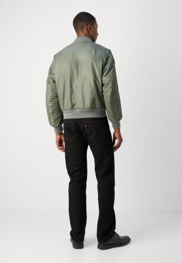 Куртка бомбер