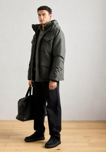 Зимняя куртка