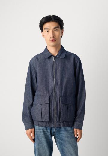 Куртка бомбер