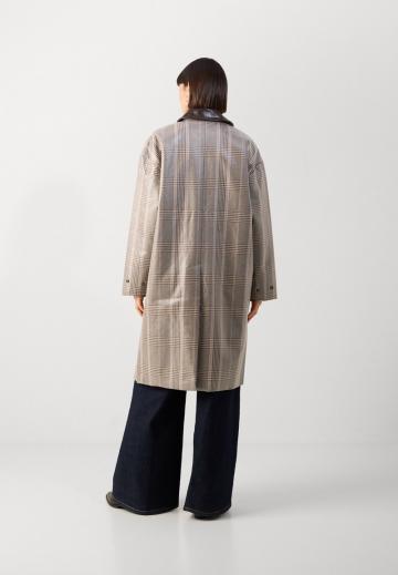 Шерстяное пальто