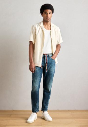 Прямые джинсы