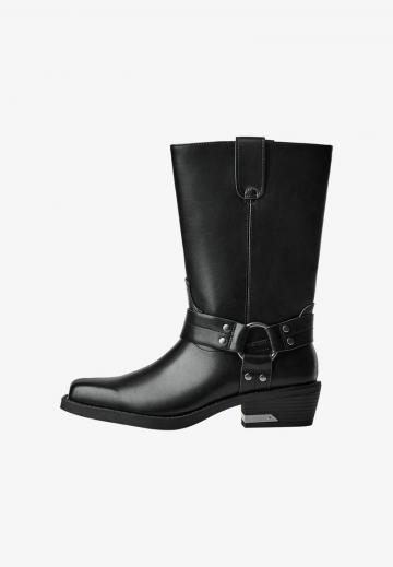 Ковбойские сапоги