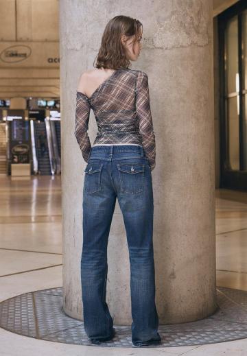 Клешеные джинсы