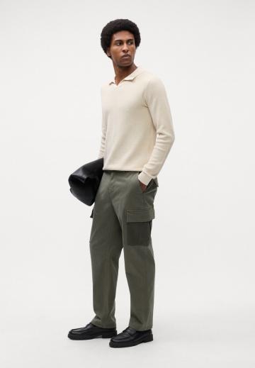 Брюки с накладными карманами