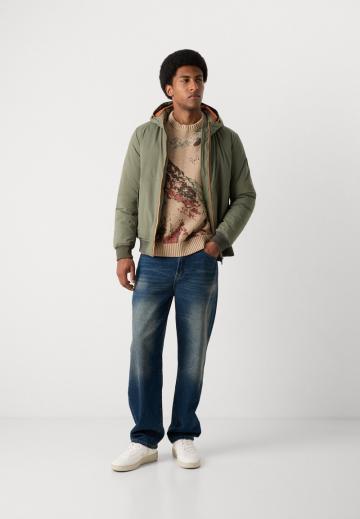 Зимняя куртка