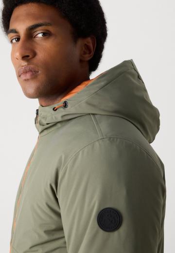 Зимняя куртка