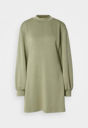 Короткое платье