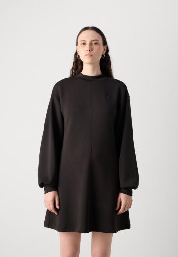 Короткое платье