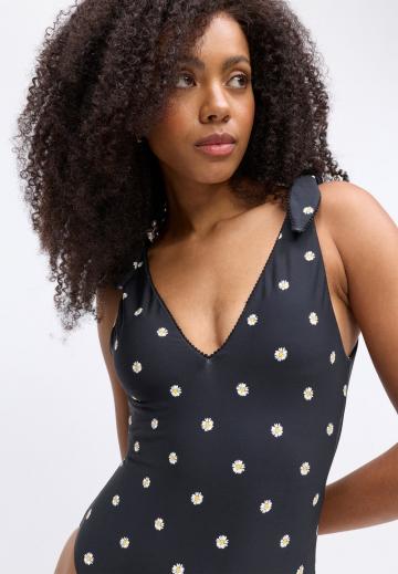 Слитный купальник