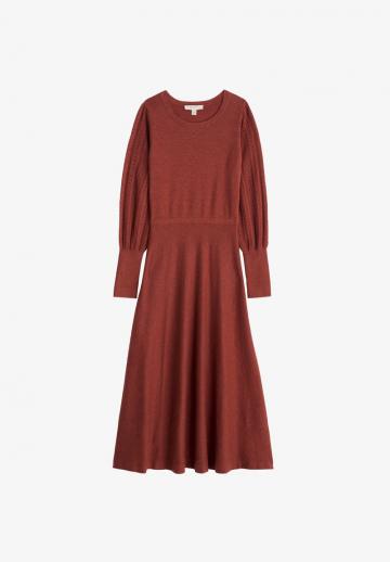 Вязаное платье