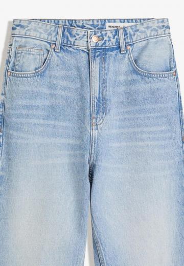 Прямые джинсы