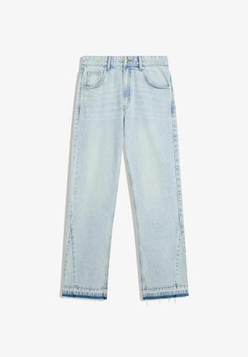 Прямые джинсы