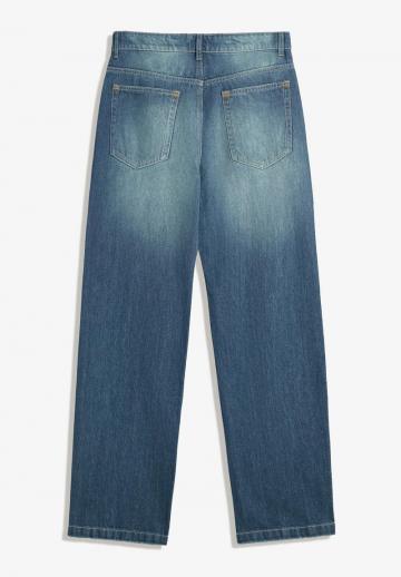 Прямые джинсы