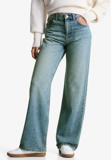 Прямые джинсы