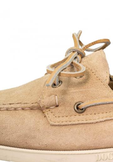 Ботинки на шнуровке