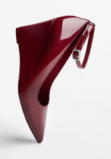 Туфли на танкетке