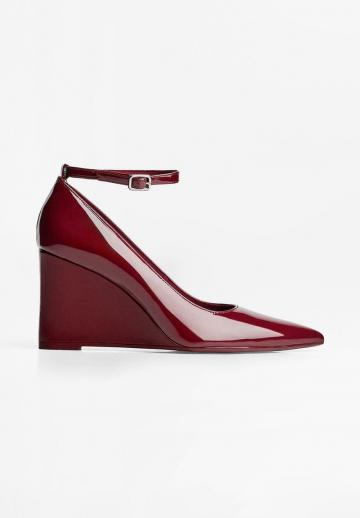 Туфли на танкетке