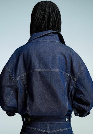Джинсовая куртка