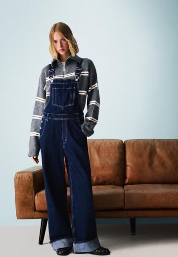 Джинсовый комбинезон