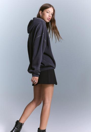 Пуловер с капюшоном