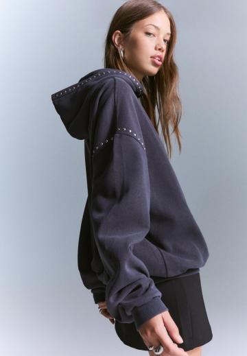 Пуловер с капюшоном