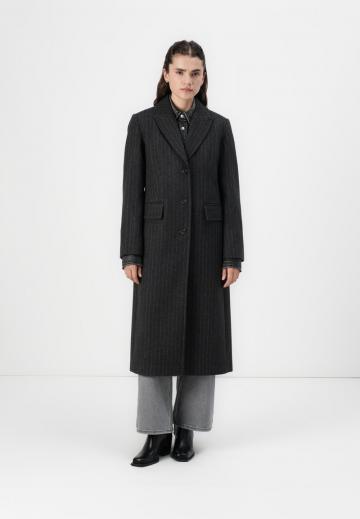 Шерстяное пальто
