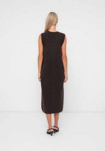 Вязаное платье