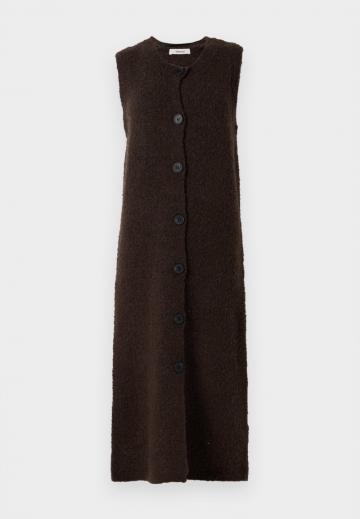Вязаное платье