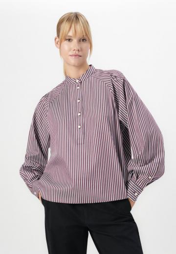 Джинсовая блузка