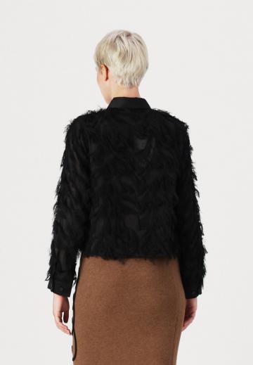 Атласная блузка