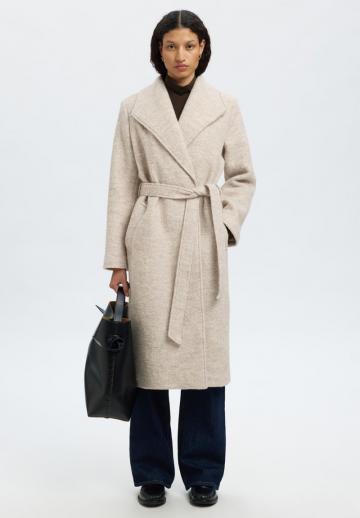 Шерстяное пальто