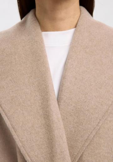 Шерстяное пальто