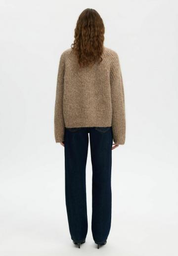 Вязаная кофта