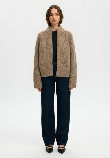 Вязаная кофта