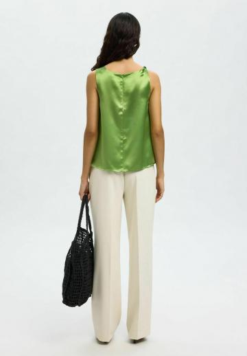 Блузка без рукавов