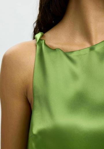 Блузка без рукавов